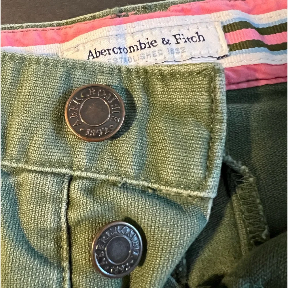 Abercrombie & Fitch Shorts Green 100% Cotton Size 0 - Picture 2 of 8